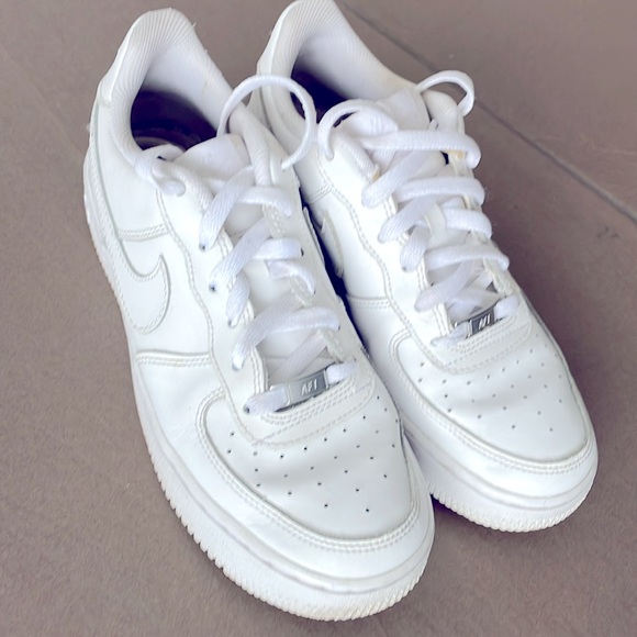 Nike Air Force Ones - Picture 4 of 8